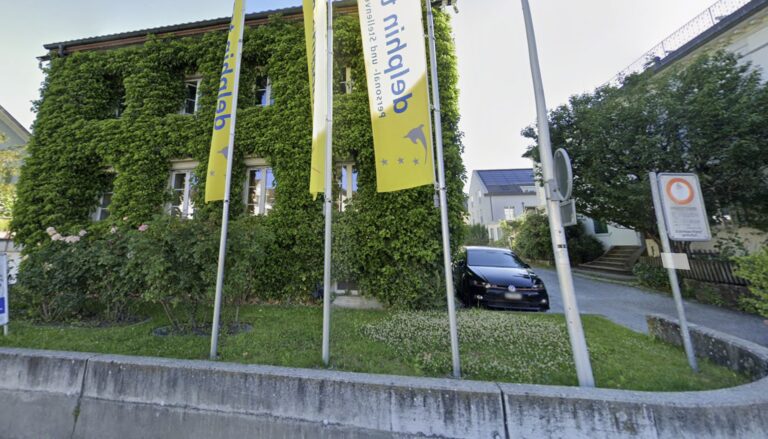 uster haus